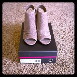 Vince Camuto Kentvi Peeptoe Booties